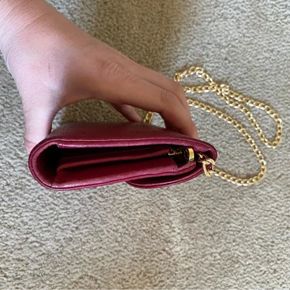 Louis Vuitton Amelia Mahina monogram leather wallet on chain crossbody - Picture 3 of 15